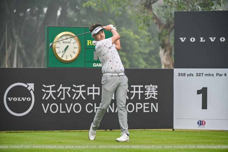 Liu and Teenager Ding lead by One at Volvo China open